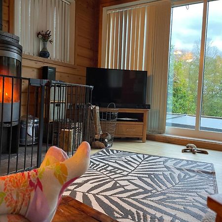 Luxury Peak District Lodge, Hot Tub, Log Burner, Nr Lake Rudyard Екстер'єр фото