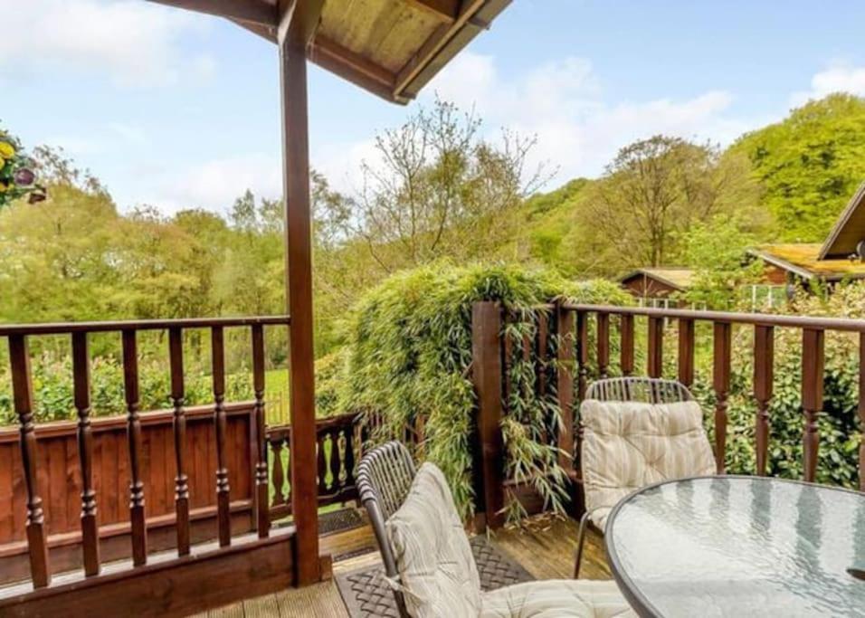 Luxury Peak District Lodge, Hot Tub, Log Burner, Nr Lake Rudyard Екстер'єр фото
