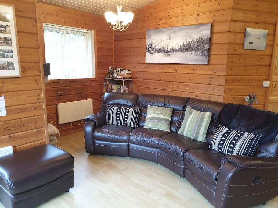 Luxury Peak District Lodge, Hot Tub, Log Burner, Nr Lake Rudyard Екстер'єр фото